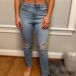 Universal threads skinny ripped jeans